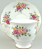 # FILIŻANKA ze SPODKIEM - GAINSBOROUGH - ANGLIA