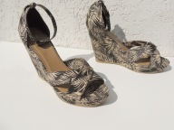 Sandały na koturnie roz 41