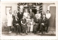 WEHRMACHT TRZECIA RZESZA -zdjęcie rodzinne -ŻOŁNIERZ -format pocztówkowy