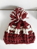 Bordowo-kremowa czapka handmade zimowa wełniana z dużym pomponem