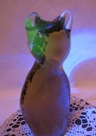 Szkło artystyczne WEDGWOOD z fuorescencją w UV. Anglia. XX w. Kot.