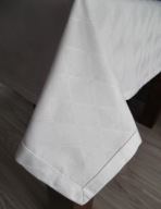 Obrus biały, bawełna satynowa, żakardowy, 120x160 cm Romby