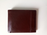 Śliczny portfel skórzany wiśniowy