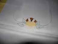 Bieżnik z haftem w bratki - 41 cm x 100 cm