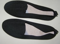 CZARNE ODDYCHAJĄCE BUTY WSUWANE PÓŁBUTY MOKASYNY 41