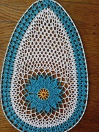 Serwetka .szydełkowa na obręczy met.jajko 38 x 25 cm-różne kolory