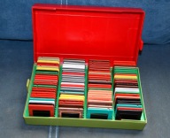 PLASTIKOWE PUDEŁKO FOTON ZE SLAJDAMI 100 szt