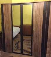 Szafa ubraniowa z lustrem 4 drzwiowa, 181 / 217, drzwi na zawiasach