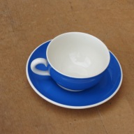 Filiżanka z talerzykiem niebieskie sygn.Vileroy & Boch Dresden średn talerz