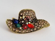 BROSZKA POZŁACANA CYRKONIE EMALIA KAPELUSZ