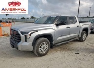 Toyota Tundra Crewmax Sr 2024 3.4 Benzyna 389KM