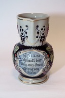 Pięknie przyozdobiony dzbanek