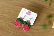 kolczyki truskawki od UGRYŹ! x Fundacja KOT