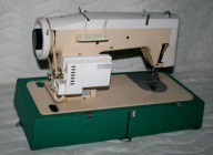 MASZYNA DO SZYCIA Ł U C Z N I K 451 TUR2 WALIZKOWA z okresu PRLu