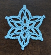 gwiazdka/ śnieżynka 7,5 cm, kol. biały