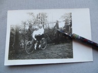 KRESY LWÓW ROWER DZIECI W OGRODZIE FOTOGRAFIA - znaczki- przedwojenna - 10