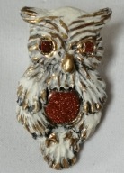 Broszka sowa mądrości - glina ręcznie malowana 7 na 4 cm