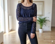 Elegancka Granatowa Bluzka Koronkowa – Idealna na Wieczór / Randkę s/m
