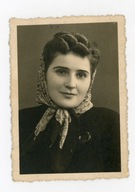 NOWY SĄCZ - PORTRET KOBIETY W ATELIE