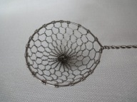 sitko z długą raczką, średnica 6 cm 23,5 cm