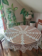 piękny obrus szydełkowy