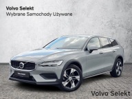 Volvo V60 Cross Country FV23 Plus Bright B4 197KM