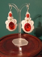 Kolczyki sutasz ,białe