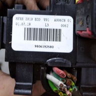 PEUGEOT 308 T9 II SKRZYNKA BEZPIECZNIKÓW 1.6 B-HDI 9806192580
