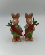 Dwa zajączki króliczki figurki z ceramiki z metalowymi marchewkami świetne