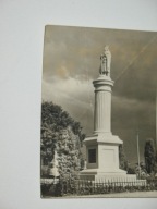 DYNÓW Pomnik Władysława Jagiełły pocztówka 1972 z. Postępski pocztówka