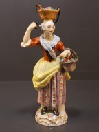 Figurka Miśnia model 60227 – Dziewczyna z koszami kwiatów – Meissen