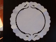 Duża okrągła serweta -ręczny haft richelieu