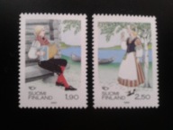 FINLANDIA Mi - 1084 - 85 ** stroje ludowe