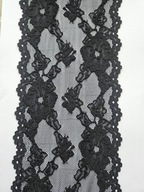 Koronka francuska elastyczna czarna szerokość 15cm.
