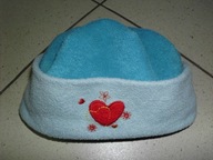 Czapka dziewczęca z serduszkiem, rozm. ok. 128