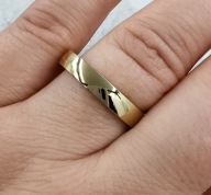 70893 Pierścionek złota stal chirurgiczna średnica 22 mm gładka obrączka