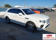 Bentley Bentayga 2021r., V8, 4L, od ubezpieczalni 4.0 Benzyna 550KM