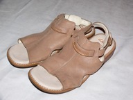 Clarks sanadały rozmiar 34