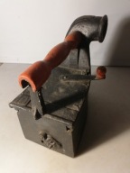 Stare duże żelazko krawieckie na węgiel z kominem No.10 waga 6,30 kg