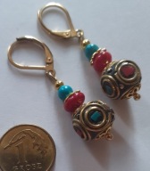 Orient* kolczyki hand made : mosiądz, koral, turkus, stal pozłacana