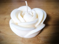 Świeca sojowa róża- dekoracyjna