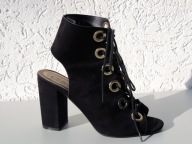 Zamszowe sandałki "C'M" Paris roz 41 Raz założone.