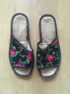 KAPCIE / DAMSKIE / W KWIATY / STYL GÓRALSKI / PANTOFLE