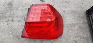 LAMPA PRAWY TYŁ TYLNA W BŁOTNIK BMW E90 LCI LIFT 7289426