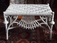 Siedzisko ogrodowe z wiejskiej posiadłości.