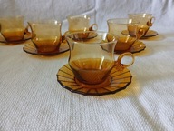 HUTA LAURA FILIżANKI ZE SPODKAMI SZKŁO MIODOWE BURSZTYNOWE VINTAGE PRL 6 os