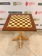 Stół drewniany do grania w szachy