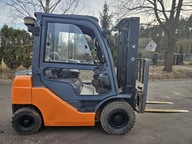 WÓZEK WIDŁOWY TOYOTA 8FG20H 2T, 2020rok DIESEL