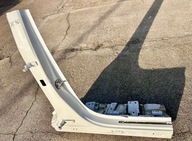 Volvo XC40 elektryk próg prawy słupek środkowy