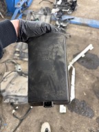 POKRYWA DEKIEL SKRZYNKI BEZPIECZNIKÓW VW SEAT SKODA AUDI 5Q0937132A OE